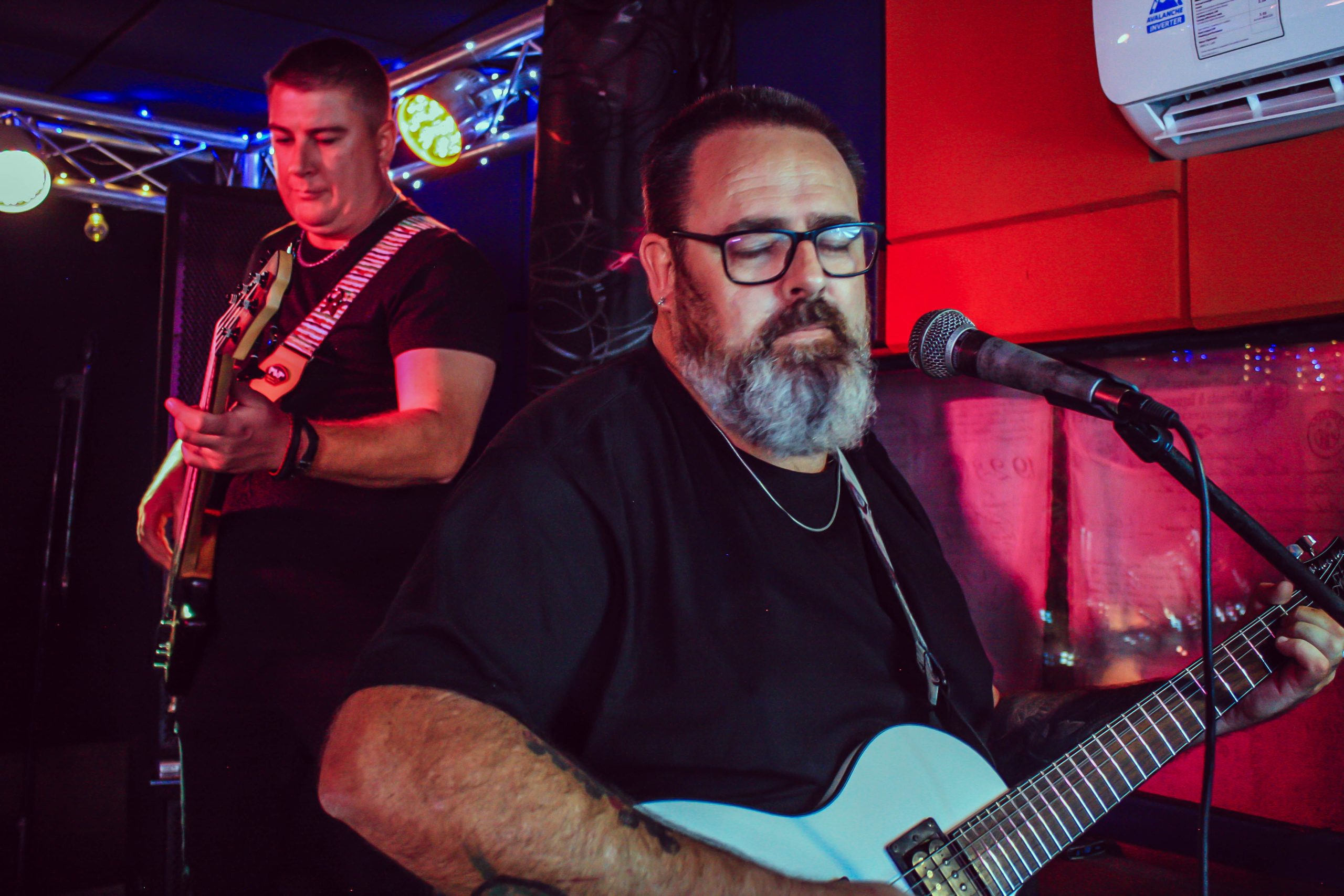 Vabond — Live & Rehearsals