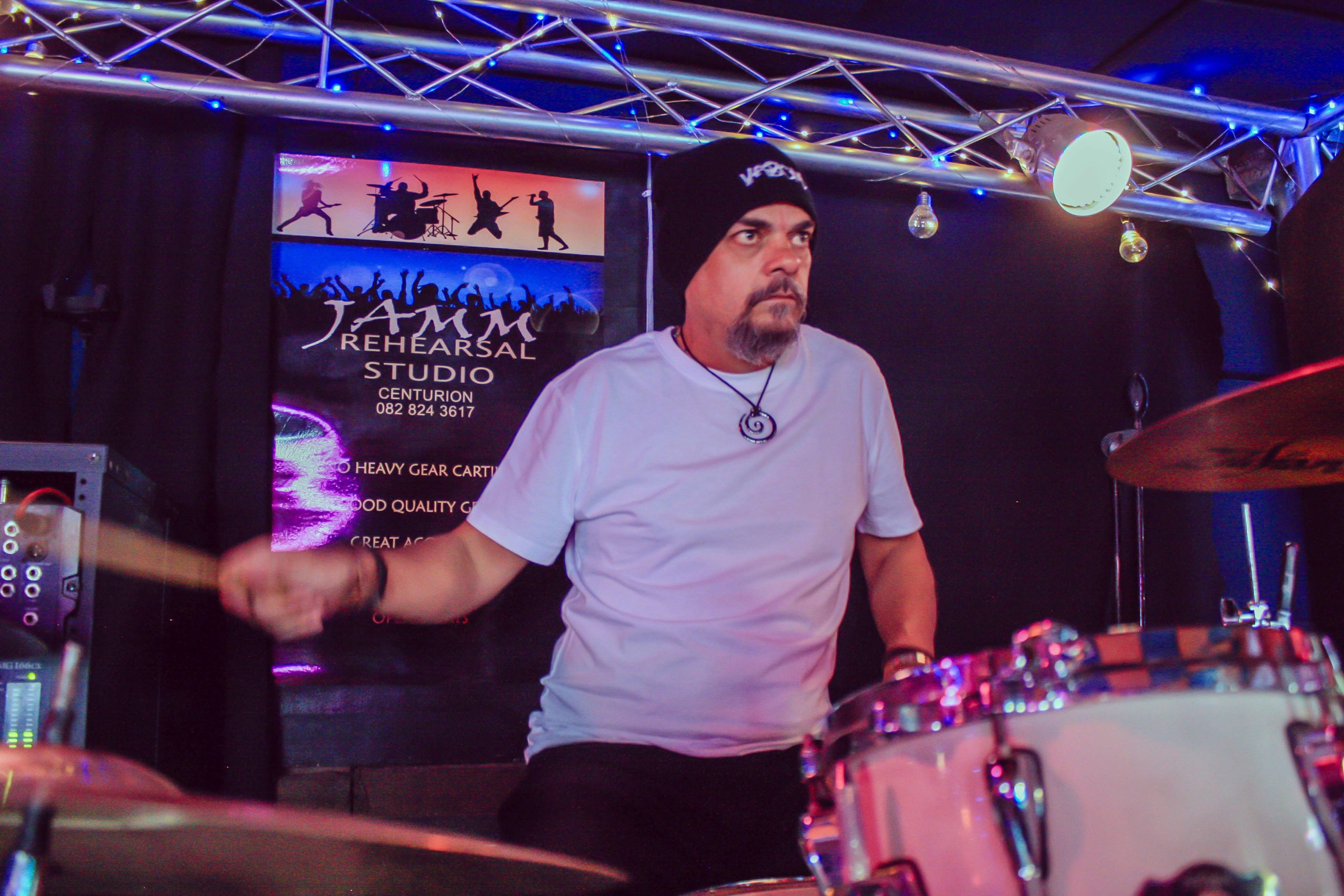 Vabond — Live & Rehearsals