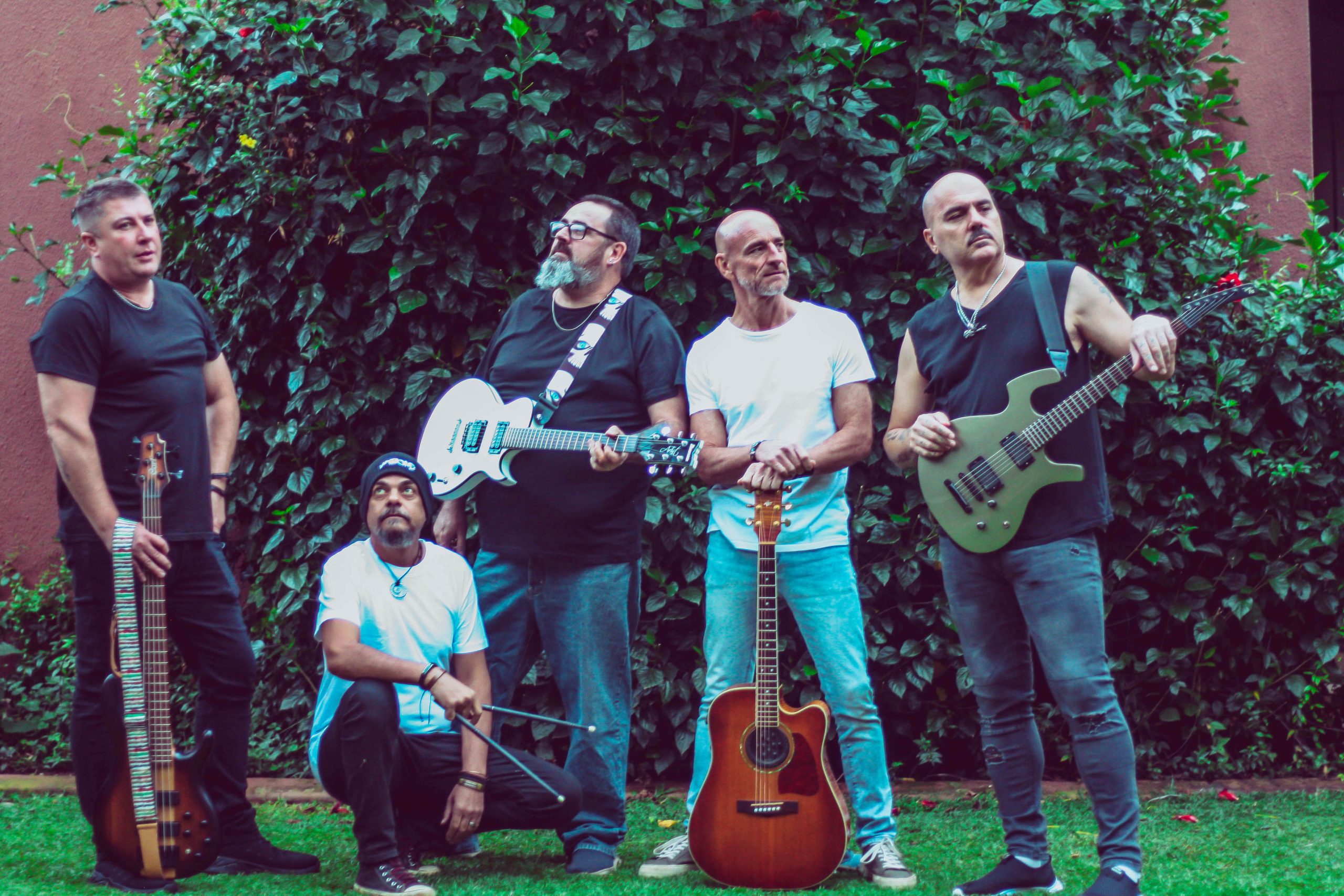 Vabond — Band & Portraits
